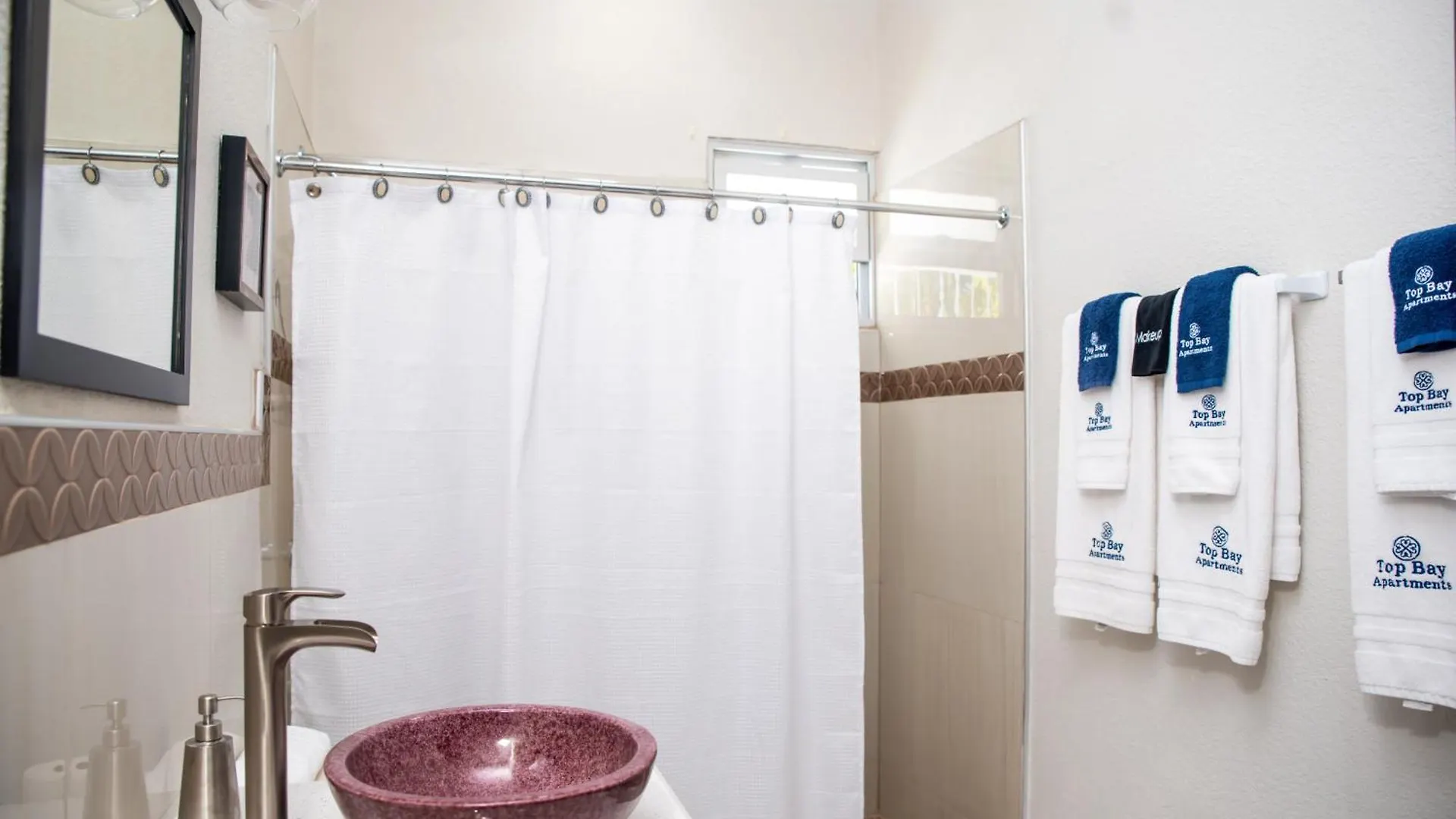 Top Bay Apartments - All 5 Units Montego Bay Jamaica
