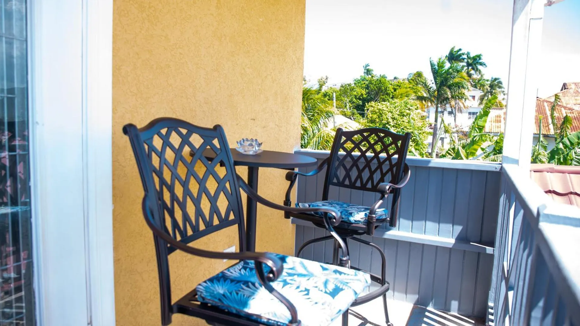 Top Bay Apartments - All 5 Units Montego Bay
