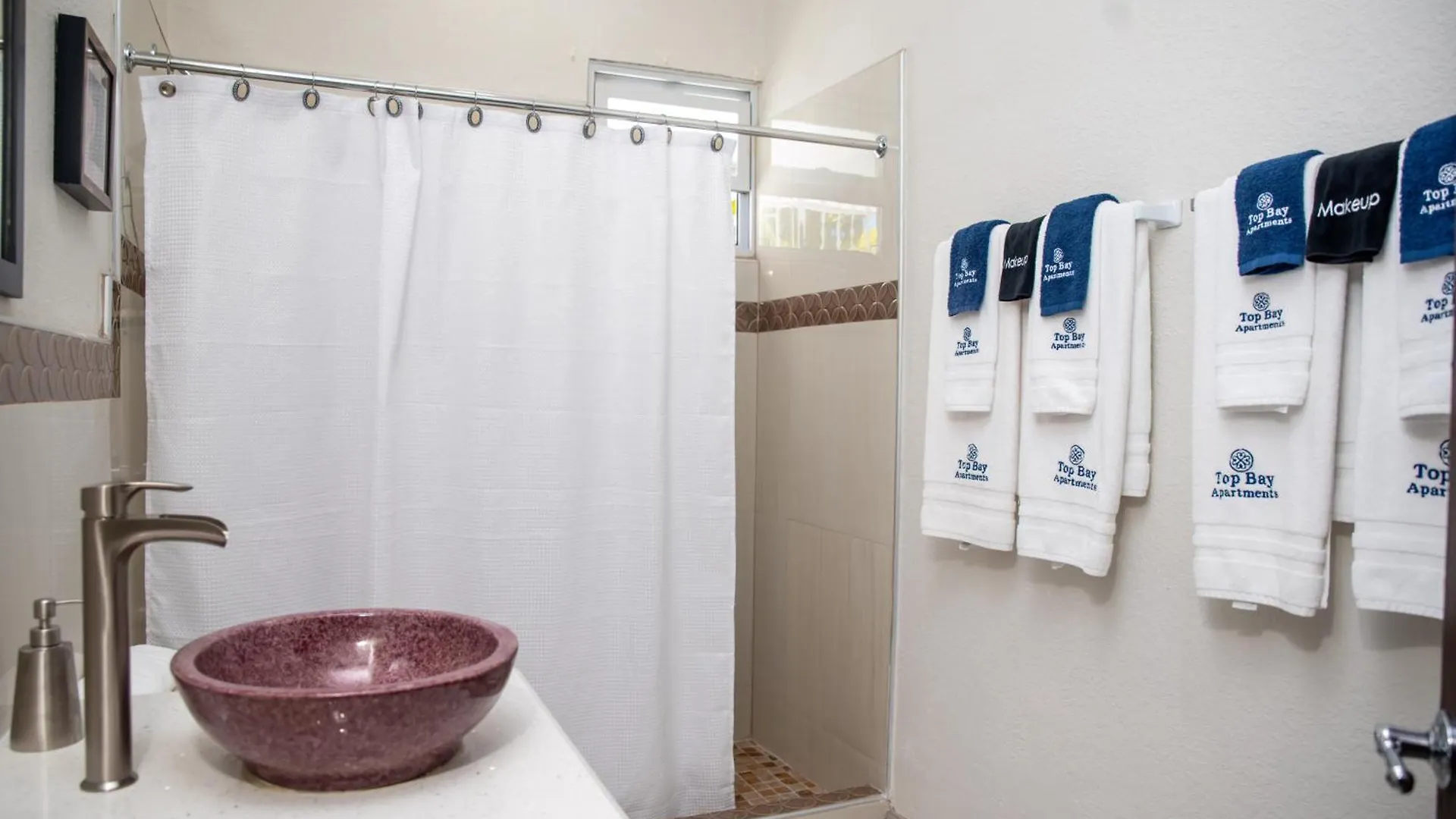 Top Bay Apartments - All 5 Units Montego Bay Jamaica