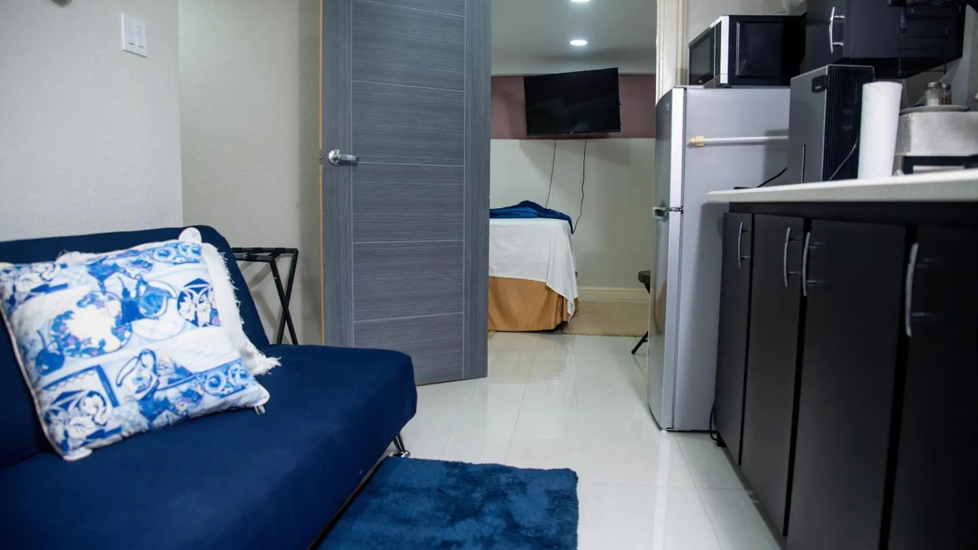 Top Bay Apartments - All 5 Units Montego Bay Jamaica